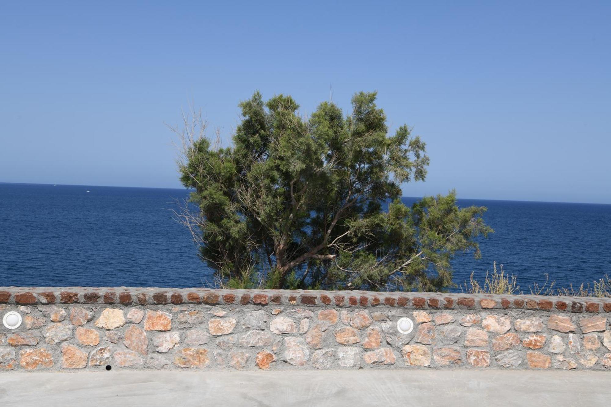 Starlight Luxury Seaside Villa & Suites Imerovigli  Exterior foto