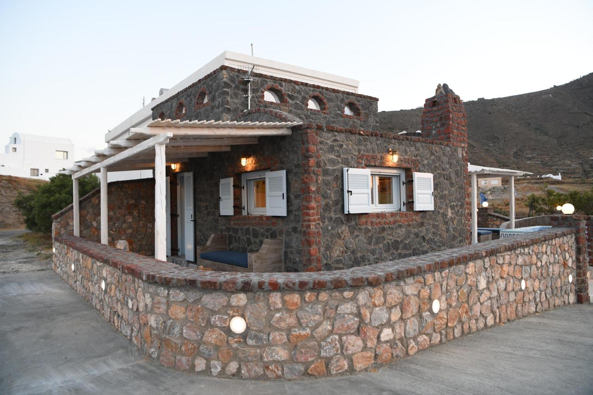 Starlight Luxury Seaside Villa & Suites Imerovigli  Exterior foto