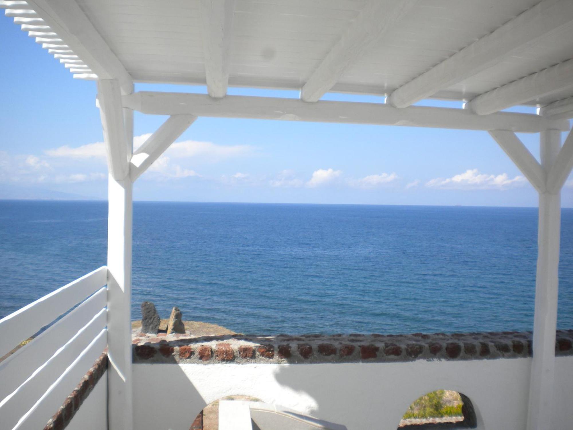 Starlight Luxury Seaside Villa & Suites Imerovigli  Exterior foto